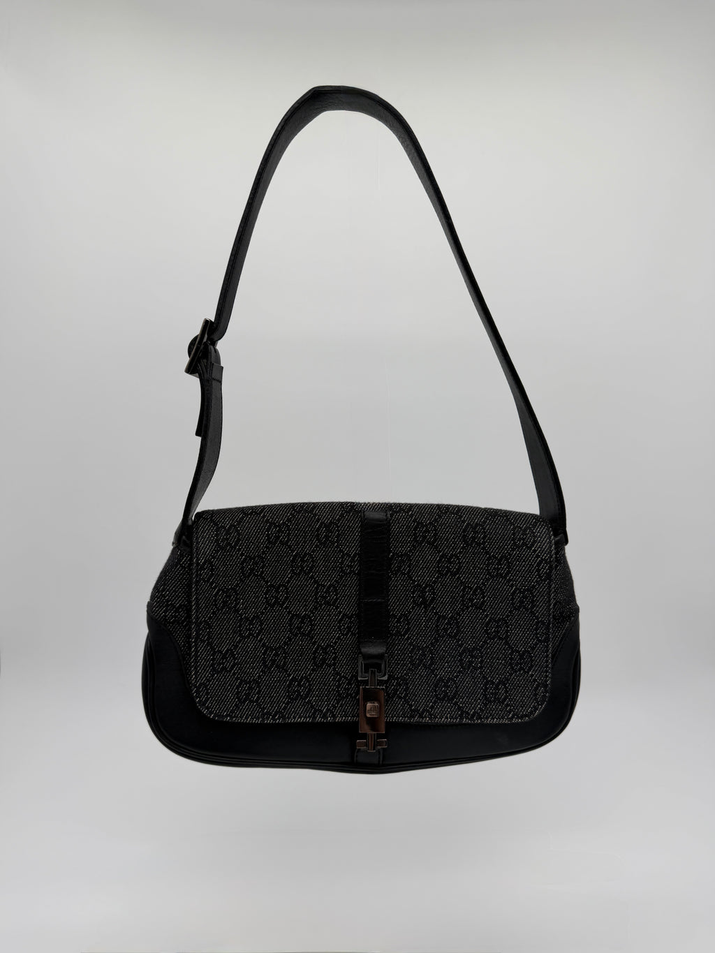 Gucci Jackie in Black Canvas Monogram
