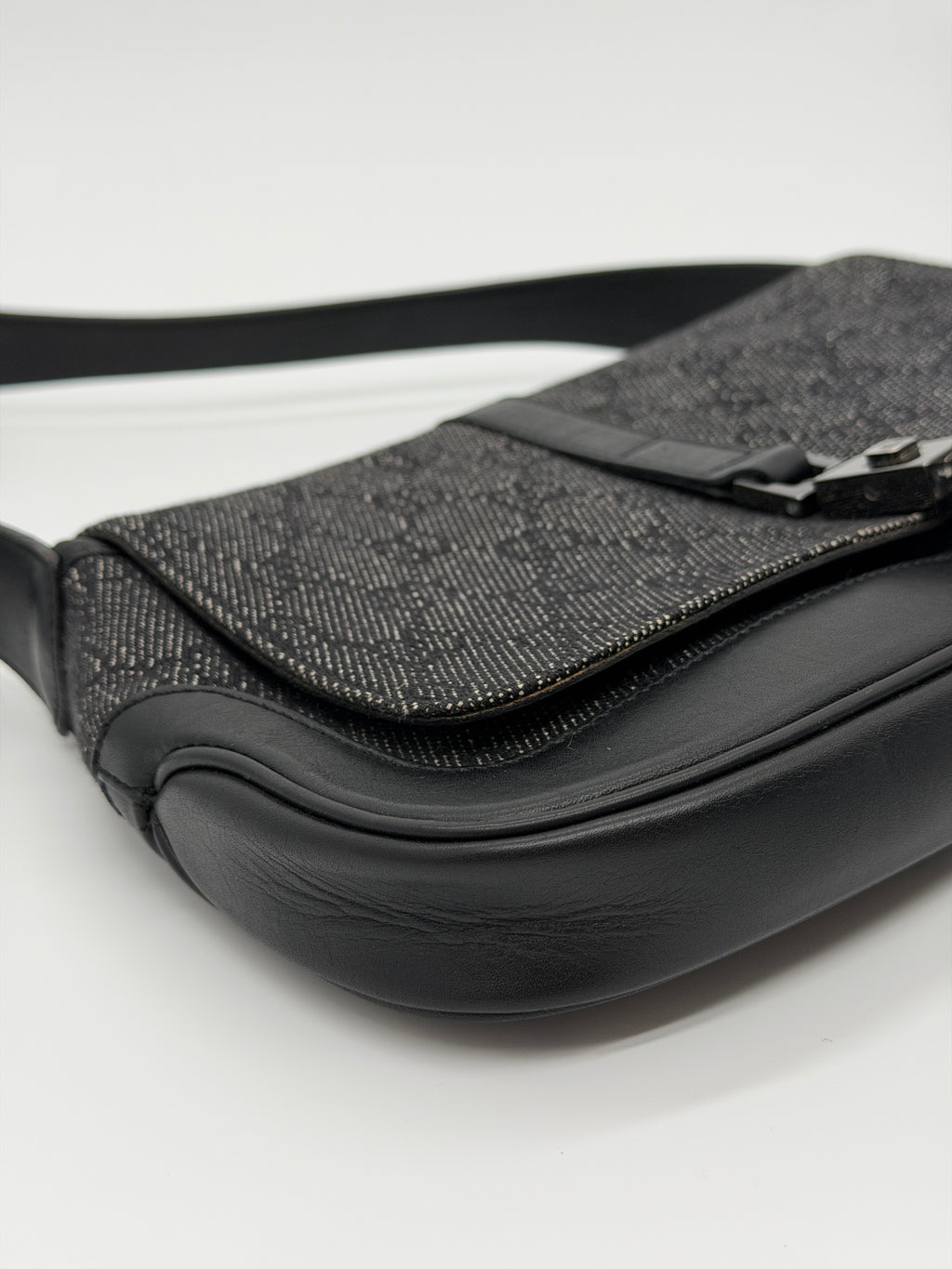 Gucci Jackie in Black Canvas Monogram