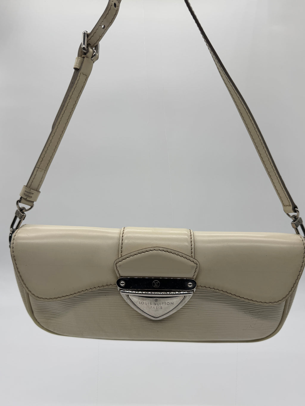 Louis Vuitton Montaigne Pochette Epi leather