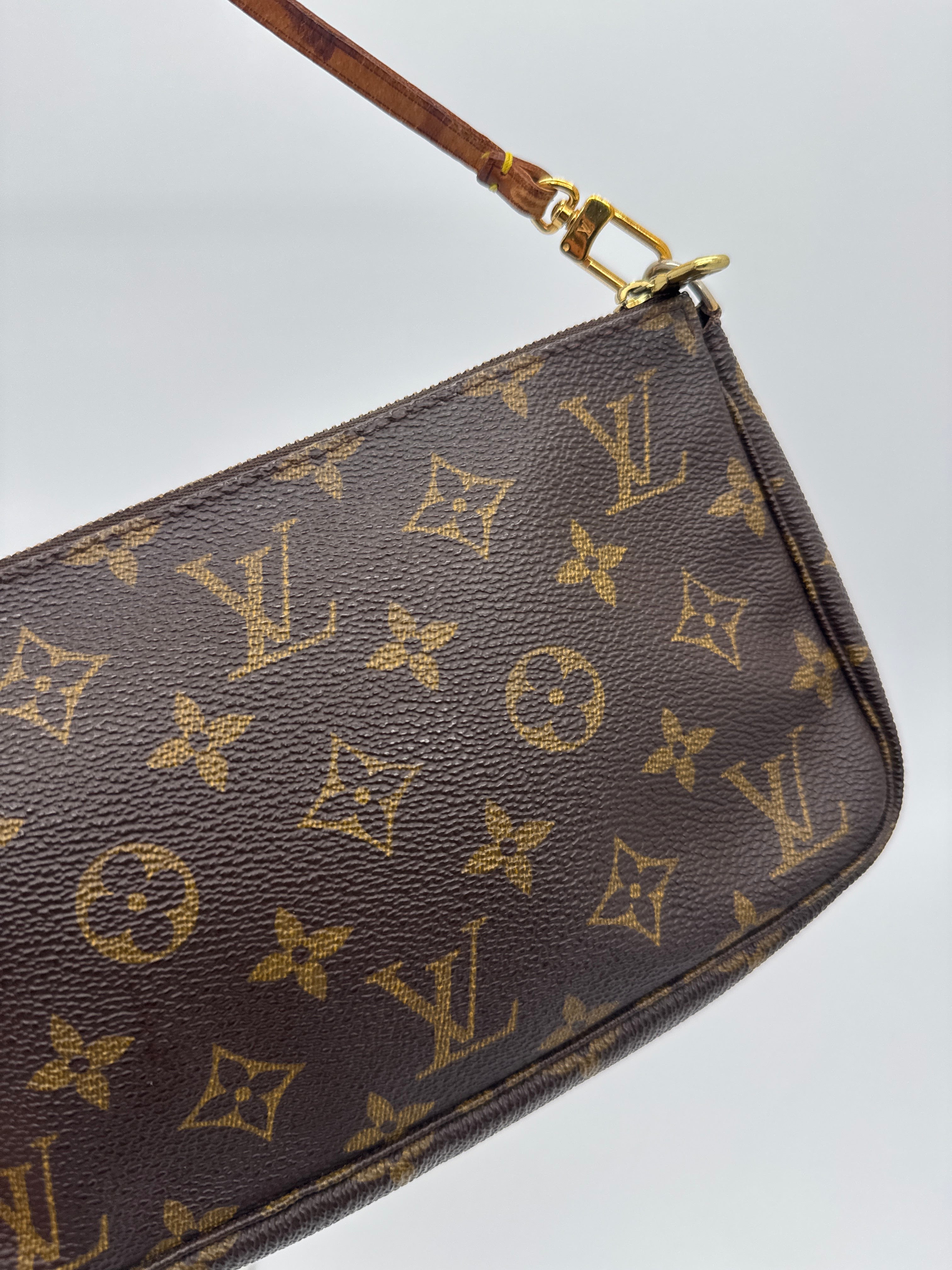 Louis Vuitton Monogram Pochette