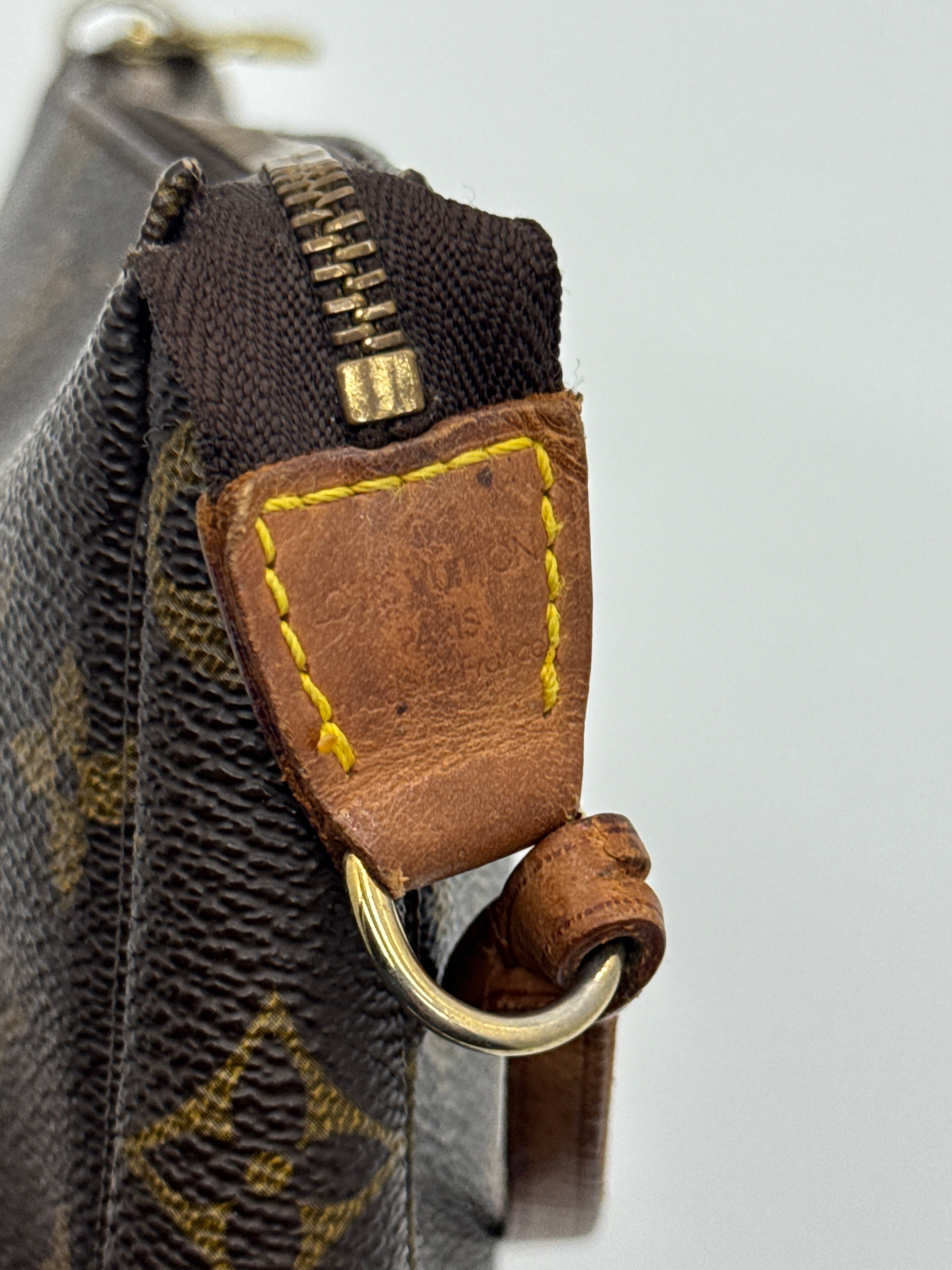 Louis Vuitton Monogram Pochette