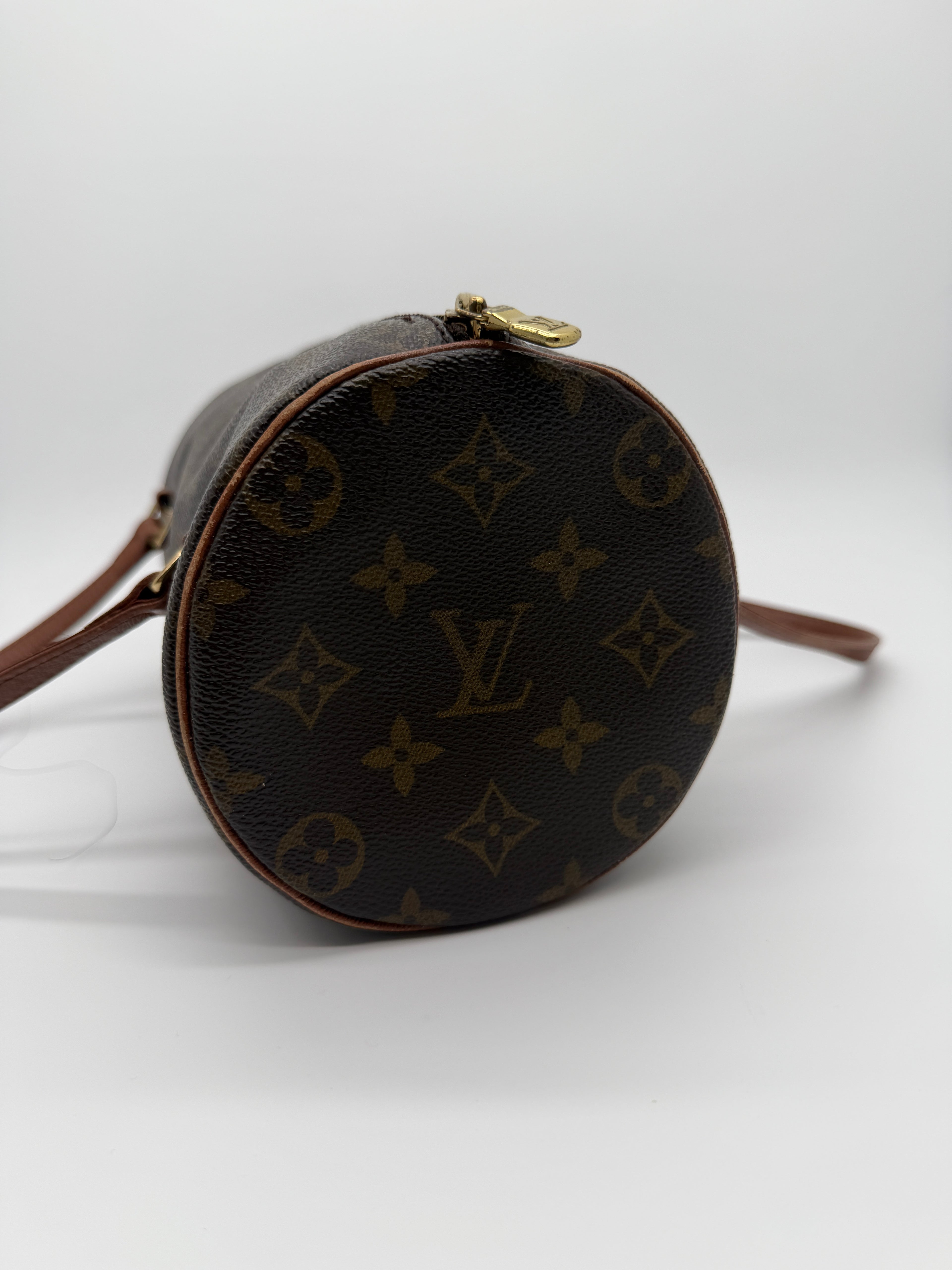 Louis Vuitton Papillon 26
