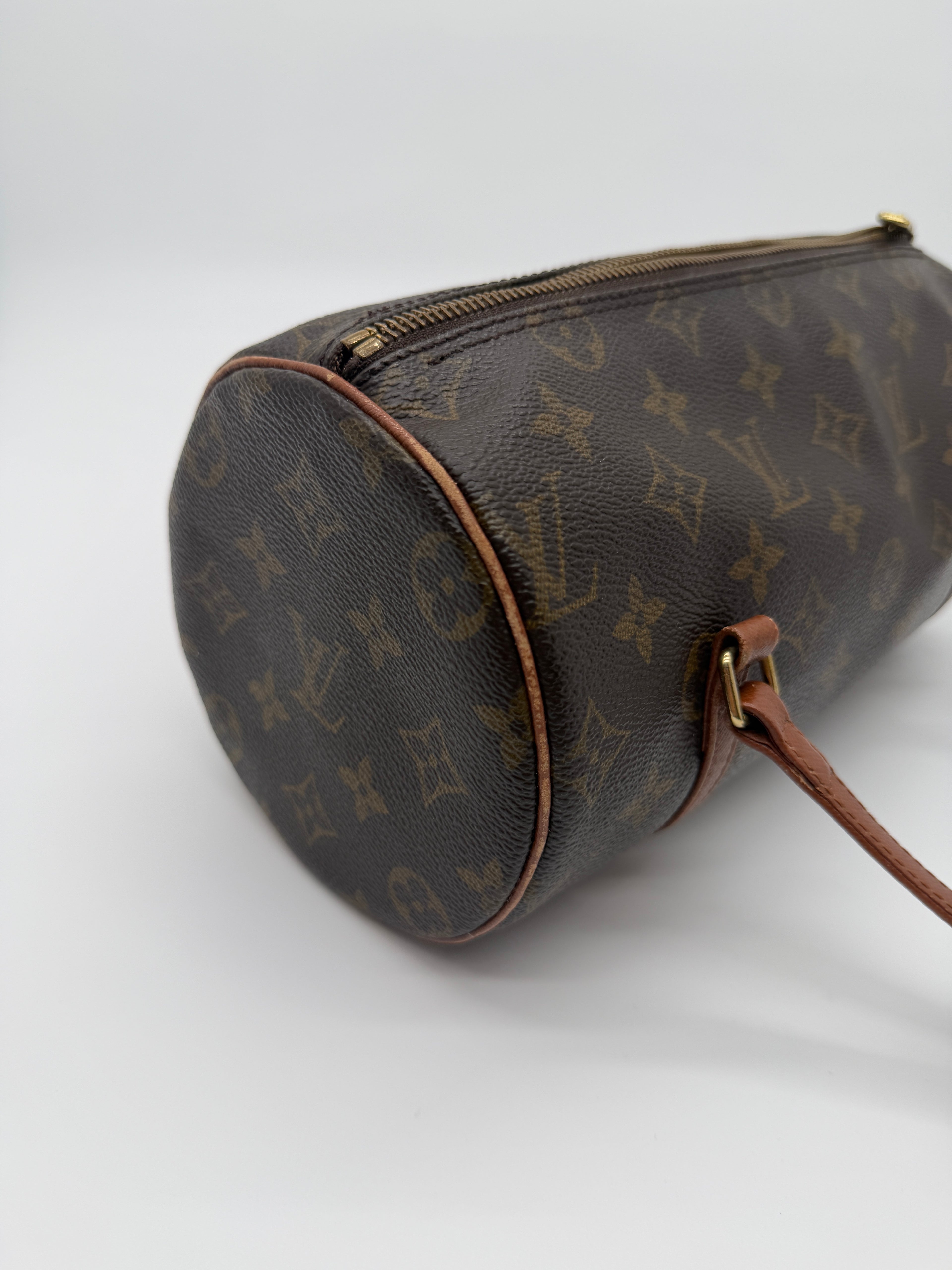 Louis Vuitton Papillon 26