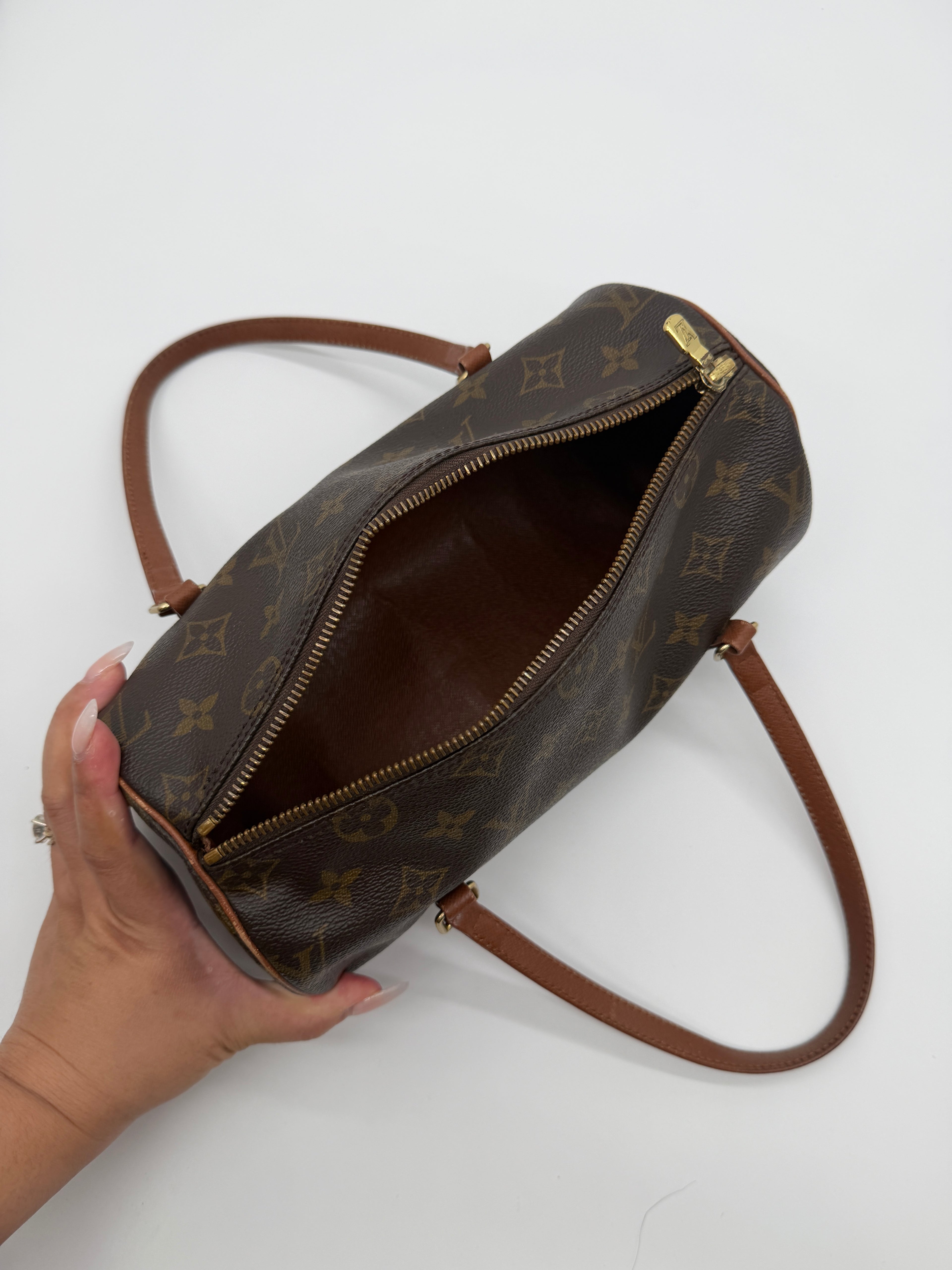 Louis Vuitton Papillon 26