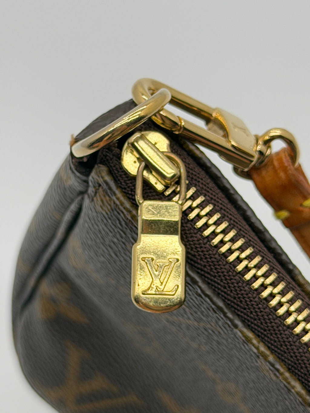 Louis Vuitton Monogram Pochette with Original Dustbag