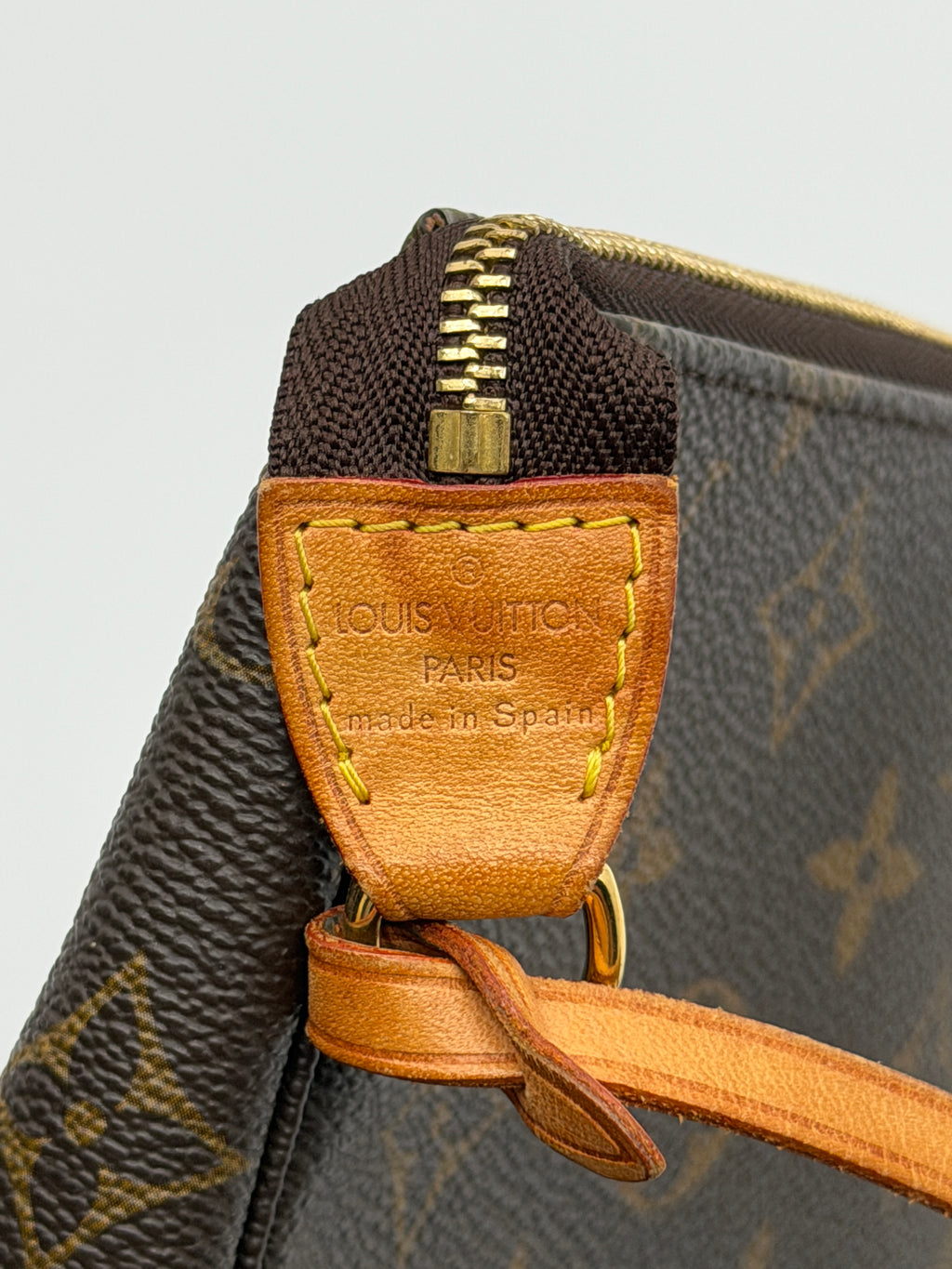 Louis Vuitton Monogram Pochette with Original Dustbag