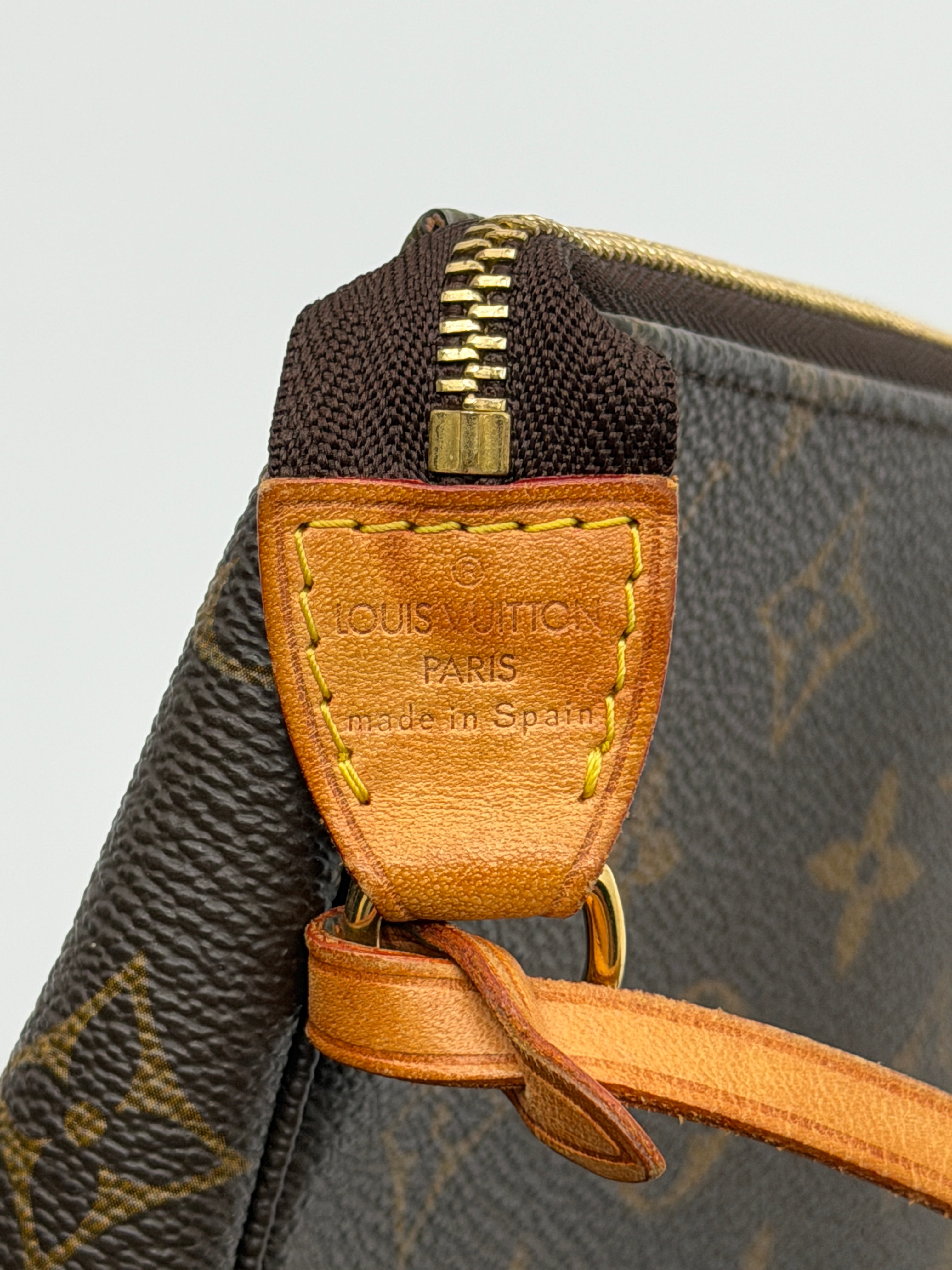 Louis Vuitton Monogram Pochette with Original Dustbag