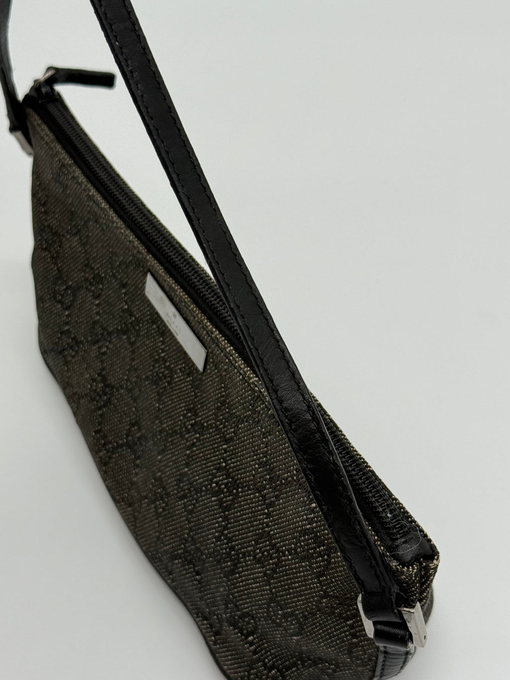 Gucci Boat Pochette in Black Canvas