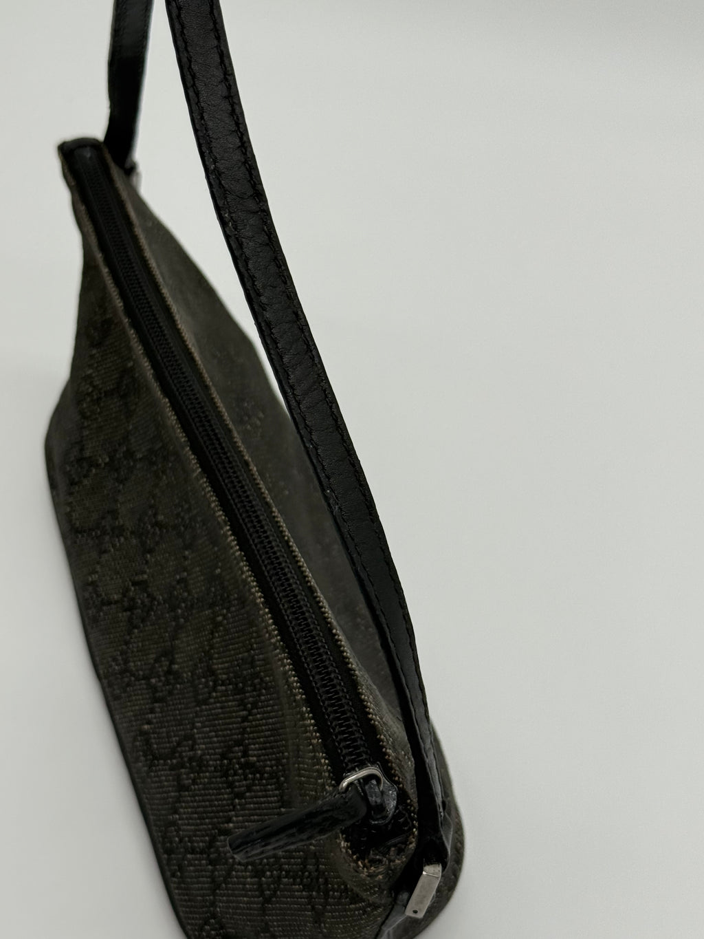 Gucci Boat Pochette in Black Canvas