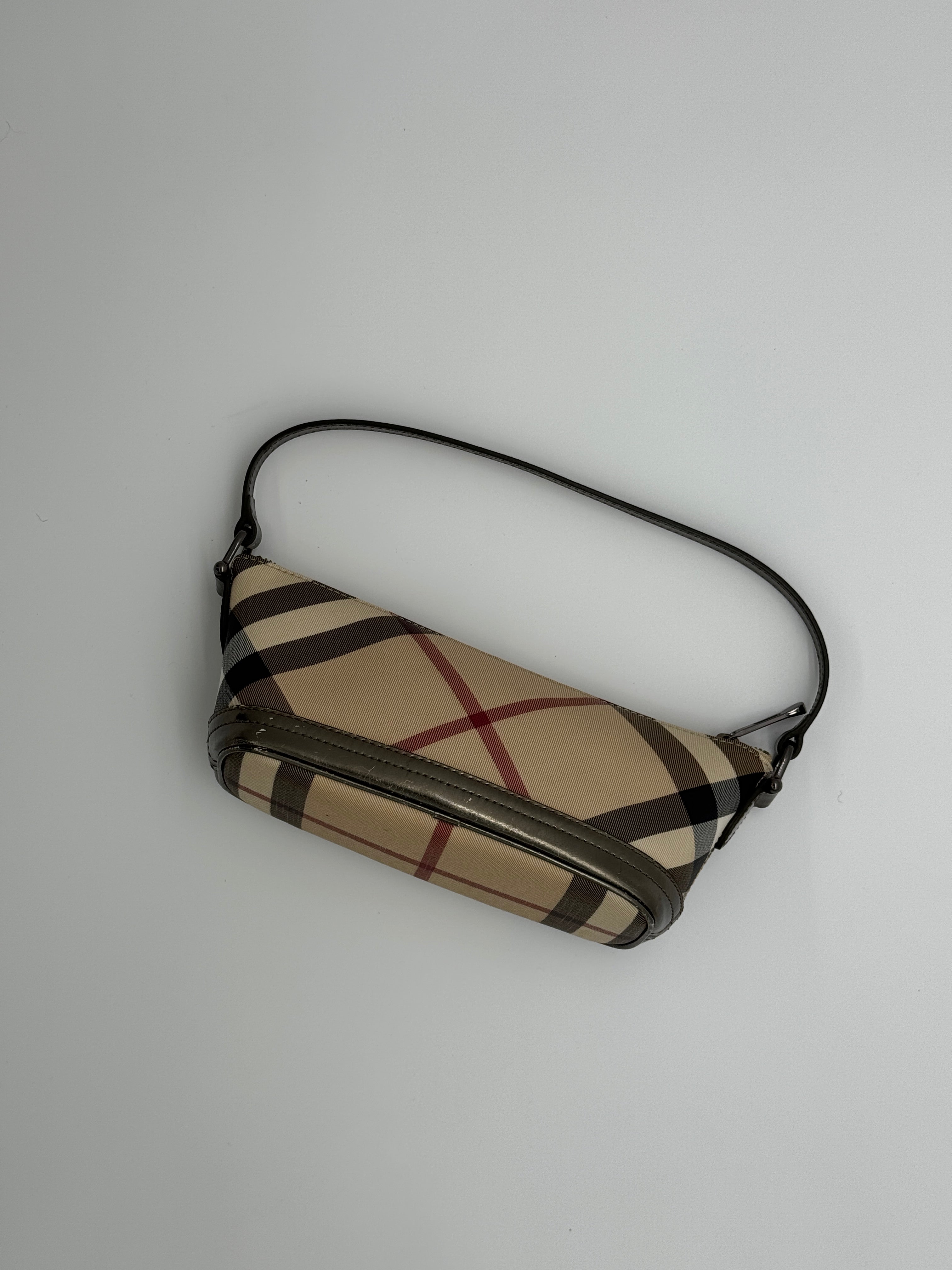 Burberry Nova Check Pochette – Vintari Vault